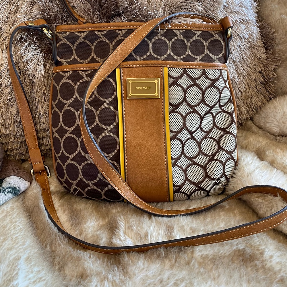 Nine West small crossbody purse - Picture 2 of 6